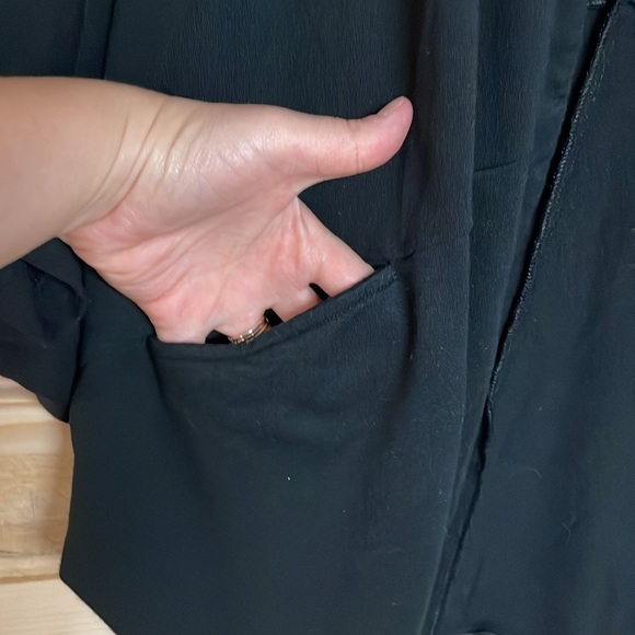 Banana Republic size XS/S Black Cocoon Cardigan Drape Silhouette with Pockets - Picture 4 of 8